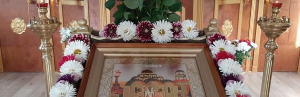 27 сентября — праздник Воздвижения Честного и Животворящего Креста Господня.