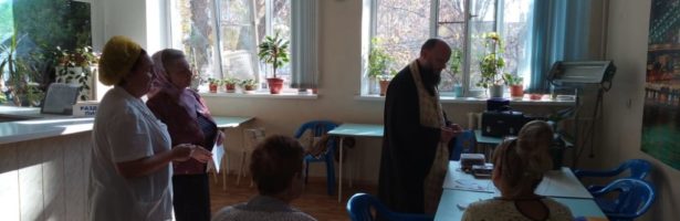 Молебен в городской больнице №7.